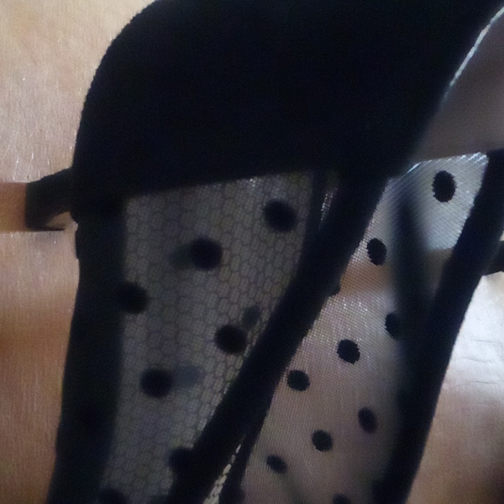 Shoes - Picture 3 of 4